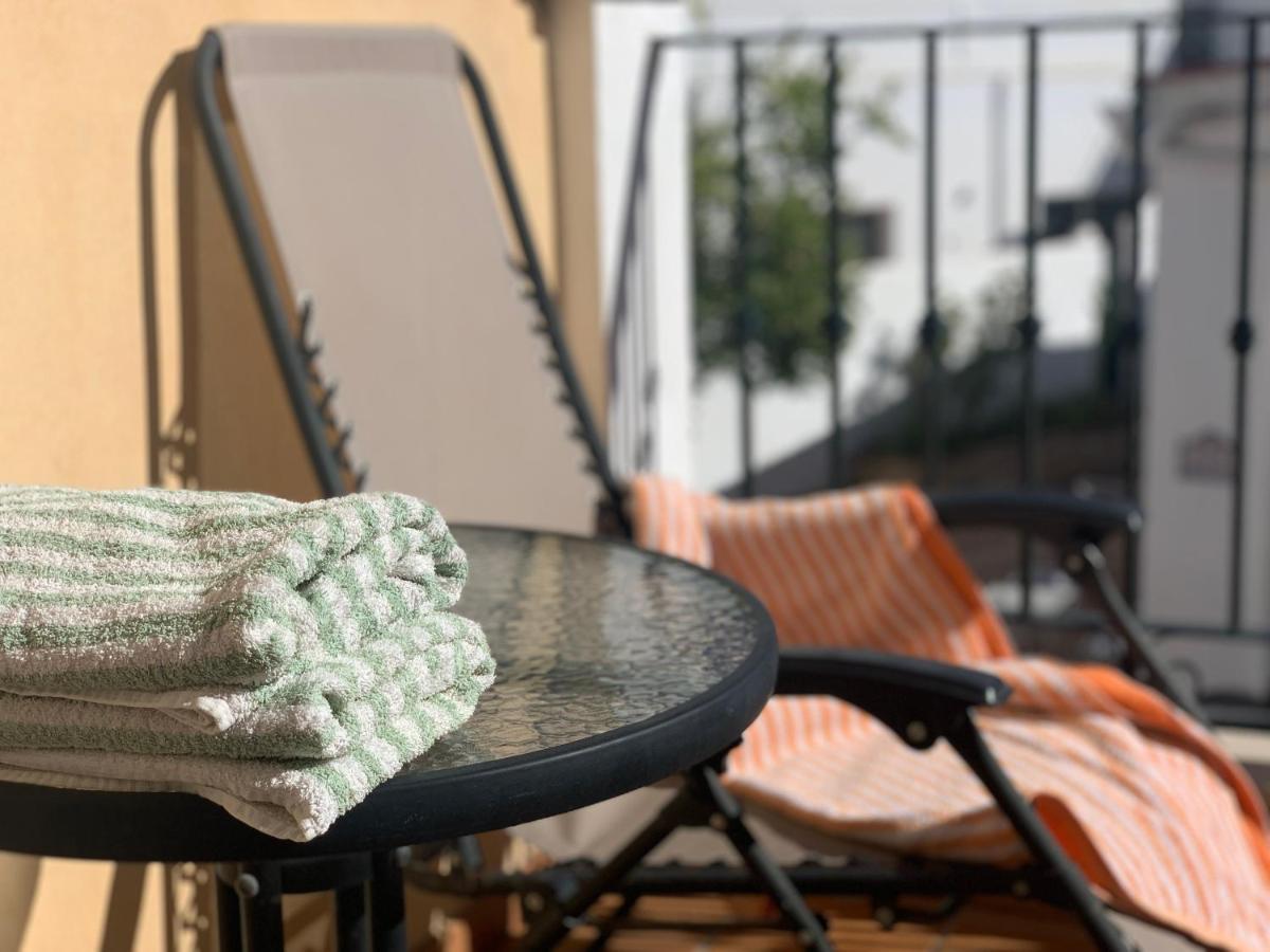 Apartamentos Nerjaluna Kültér fotó